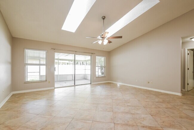 Building Photo - 8819 Reservation Dr