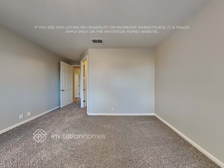 Building Photo - 5535 Ridgepoint Dr