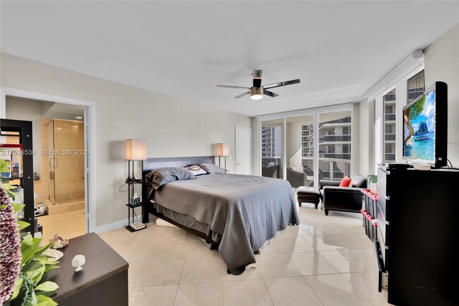 Building Photo - 1850 S Ocean Dr