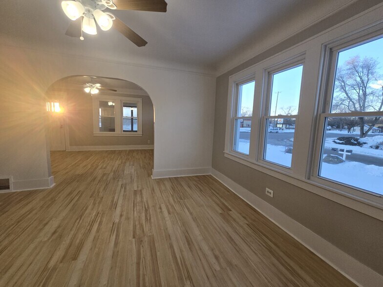 Building Photo - 148 N Wayne Rd