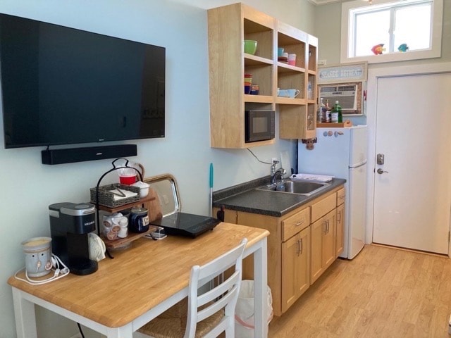 Building Photo - 39 Brown Ave