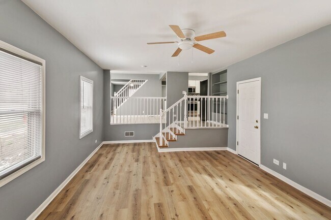 Building Photo - 14500 Sawyer Ave