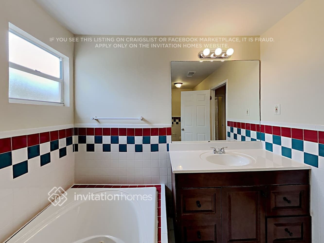 Building Photo - 9853 SW 221st St Rd