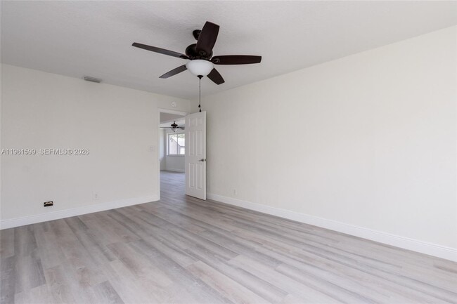 Building Photo - 922 Nautilus Isle