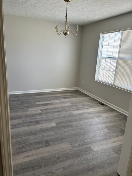 Building Photo - Room in Single Family Home on Brookside Dr SE