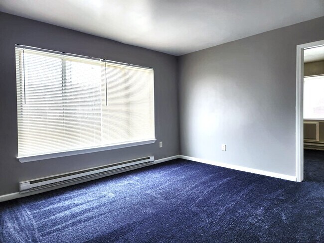 Building Photo - 16885 Lahser Rd