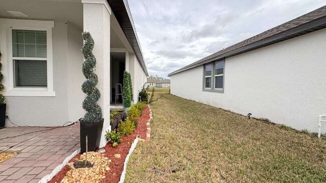 Building Photo - 213 Links Ter Blvd