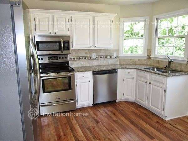 Building Photo - 5446 Pinedale Cir