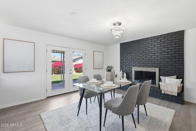 Building Photo - 2644 S Butte Ave