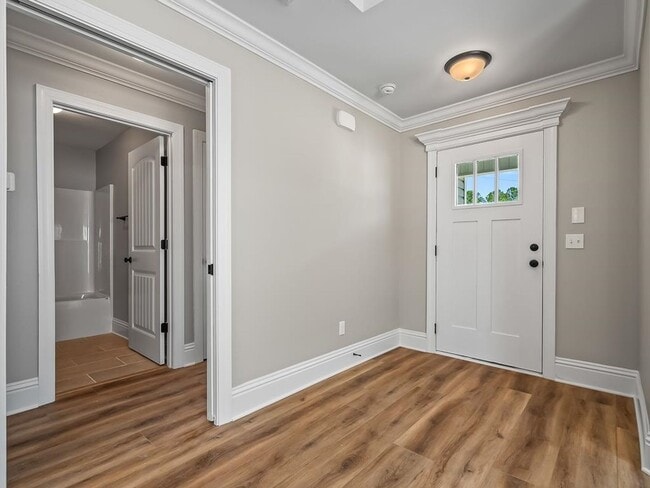 Building Photo - Fresh Start? Check Out This 3BR Beauty for $1650!