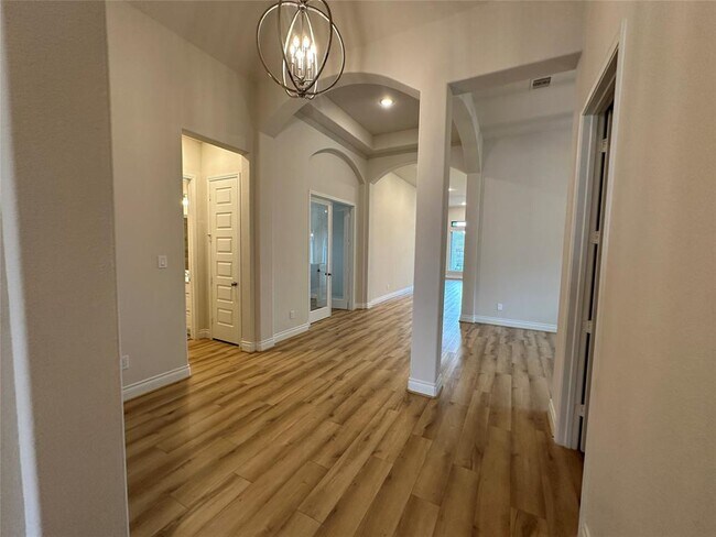 Building Photo - 23730 McNabb Spur Ln