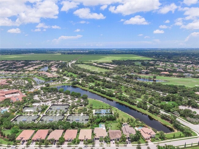 Building Photo - 9564 Exbury Ct