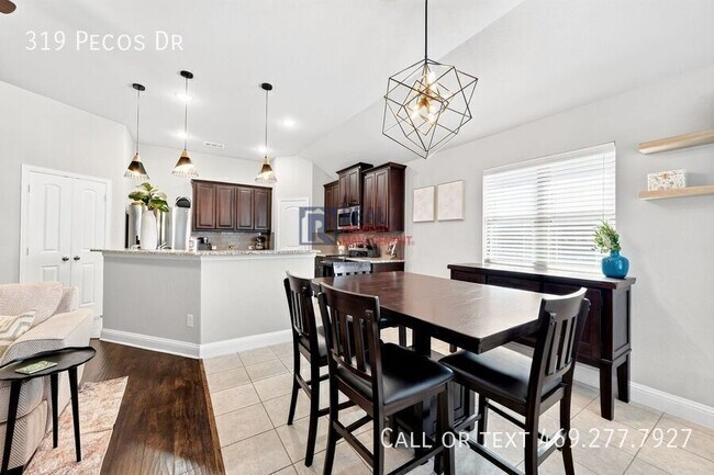 Building Photo - 319 Pecos Dr