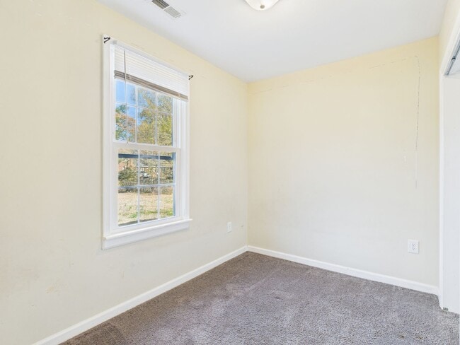 Building Photo - 604 W Vine St