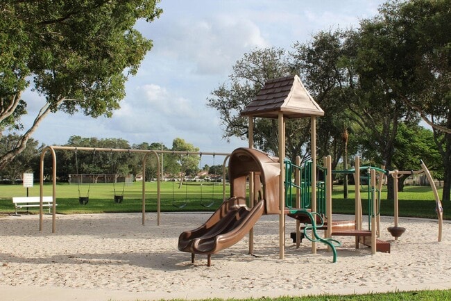 Building Photo - 7510 75th Way