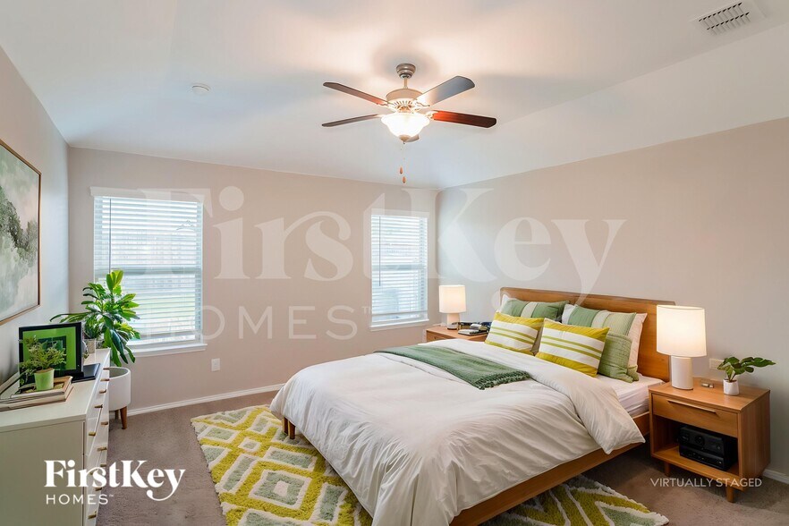 Building Photo - 1305 Trumpet Dr