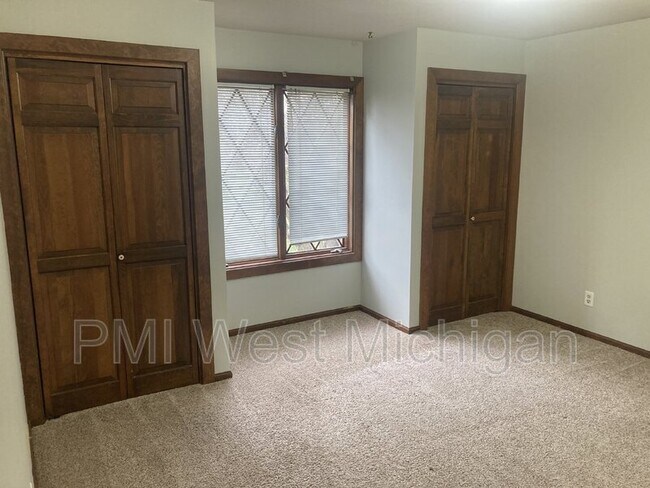 Building Photo - 1275 104th St SW