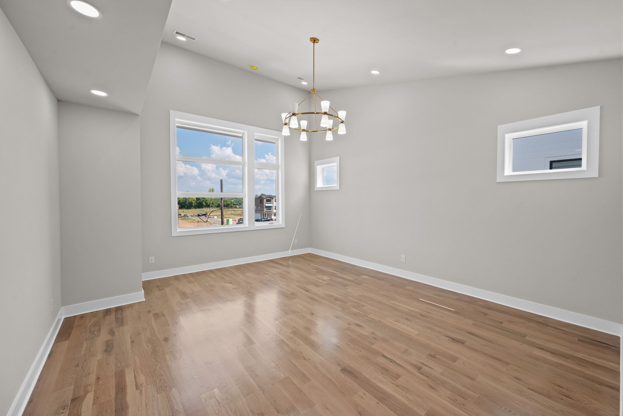 Building Photo - 2521 W Heiman St