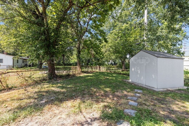 Building Photo - 5 Boles Ave