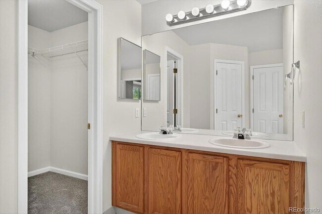 Building Photo - 5241 Helena St