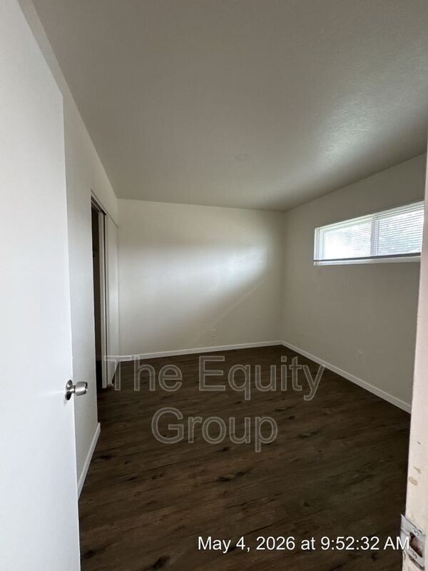 Building Photo - 331 E Elm St