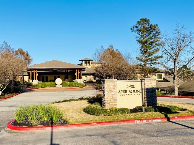 Building Photo - 74 April Hill