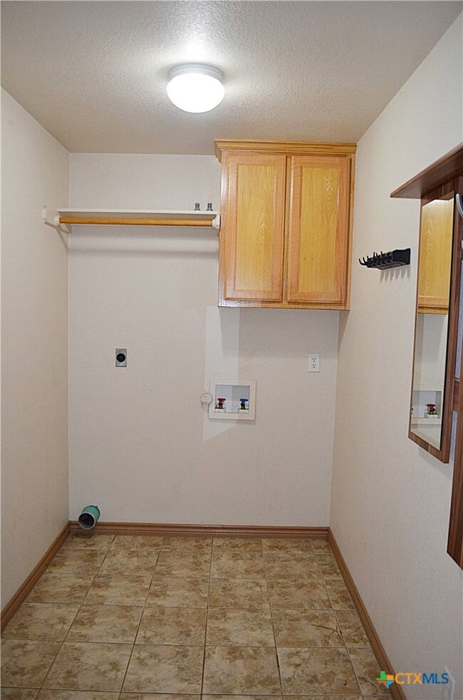 Building Photo - 2501 Joseph Dr