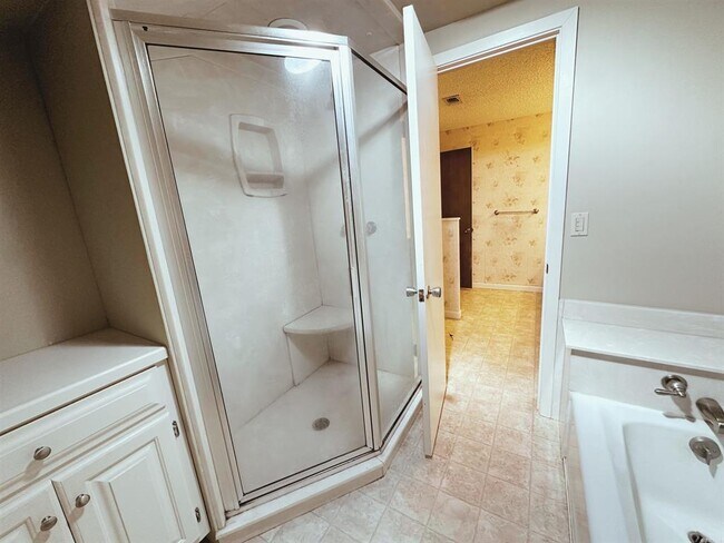 Building Photo - 22767 US-67