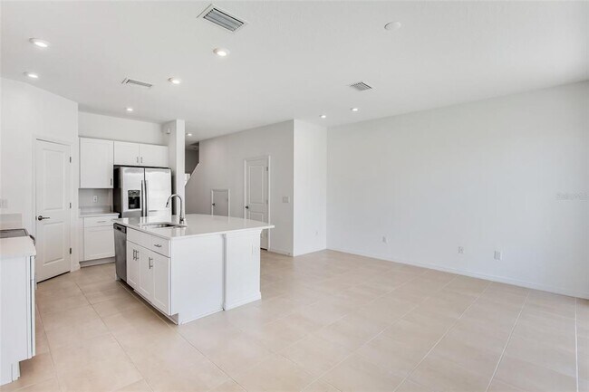 Building Photo - 5772 Haven Ter