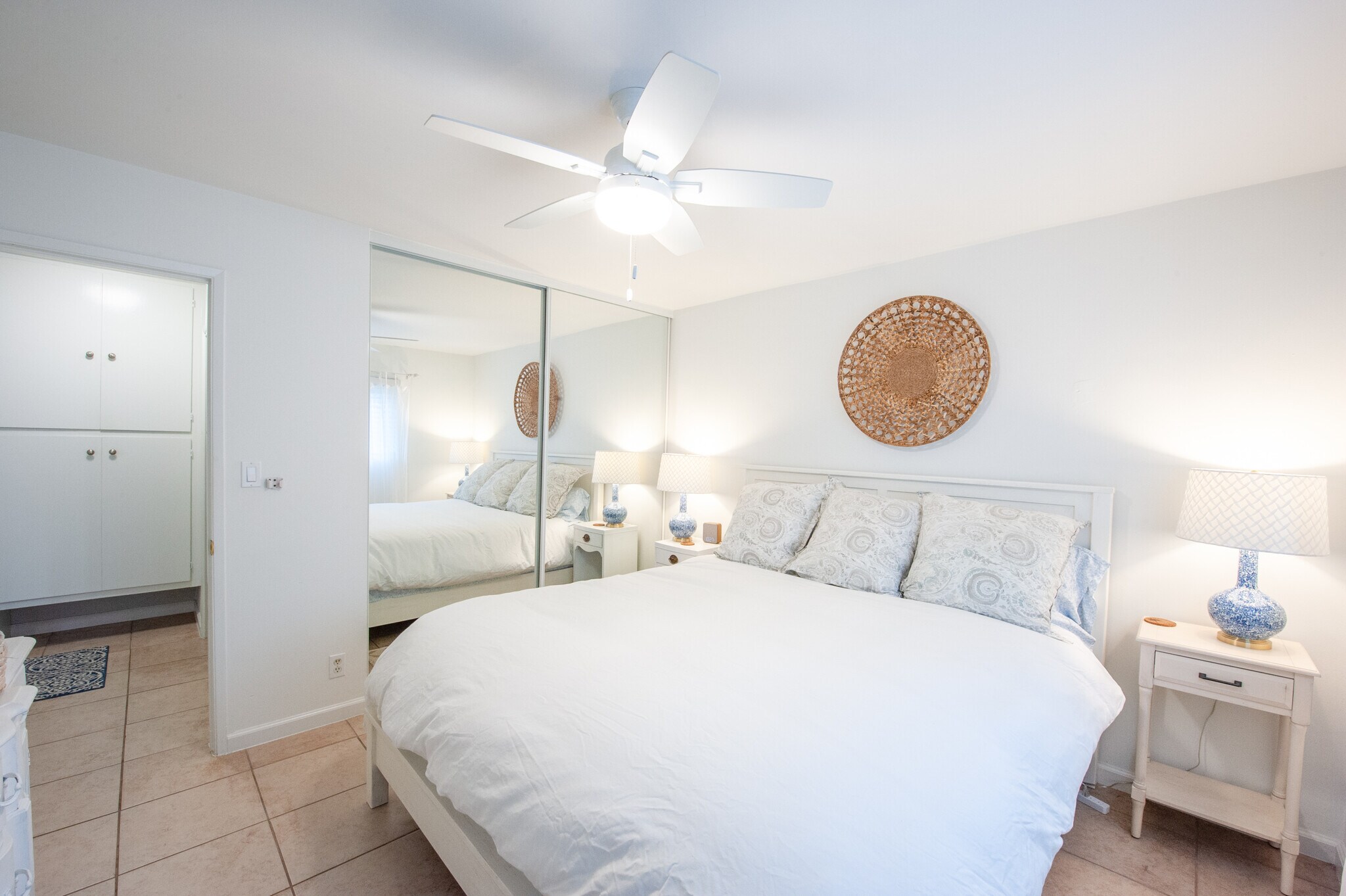 Building Photo - 4880 Sandyland Rd