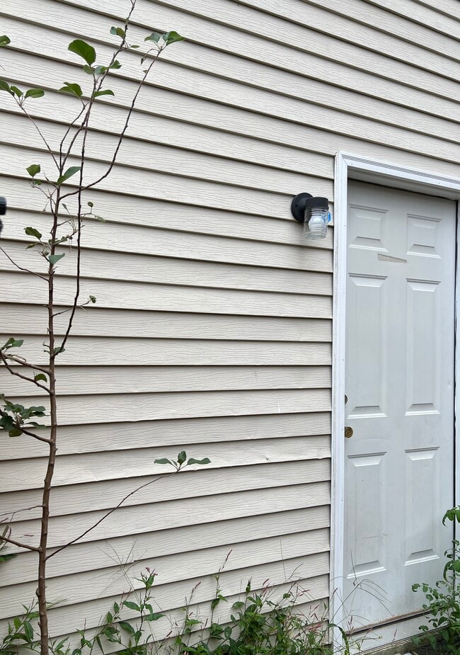 Building Photo - 103 Fairmont Dr