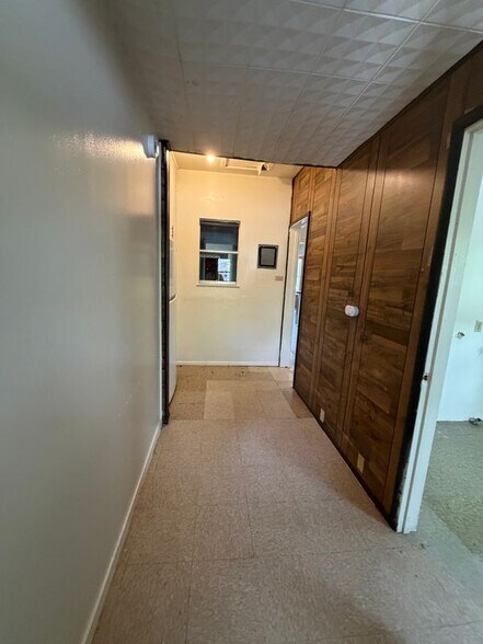 Building Photo - 2019 Martin Luther King Dr