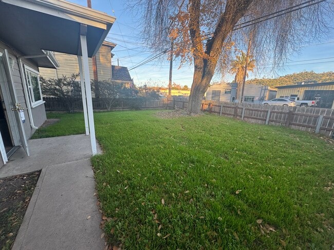 Building Photo - 5460 Traffic Way