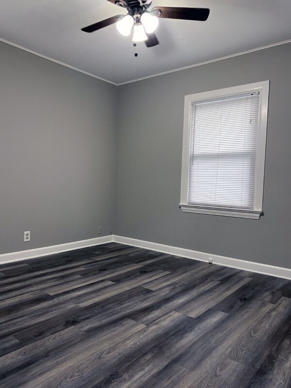 Building Photo - 805 S Norbury Ave