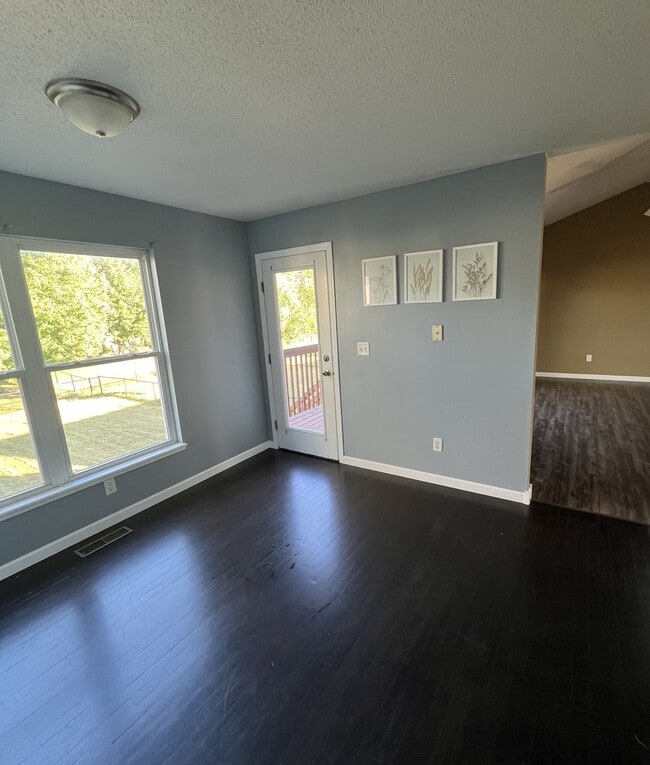 Building Photo - 2539 Catskill Ct