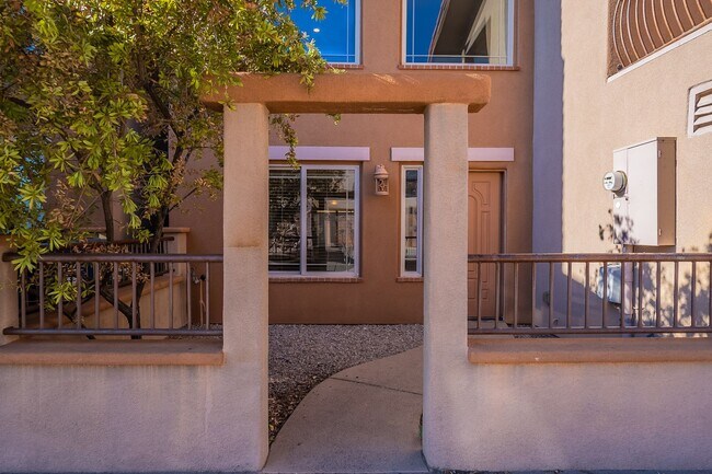 Building Photo - 110 S Placita Colonia Solana