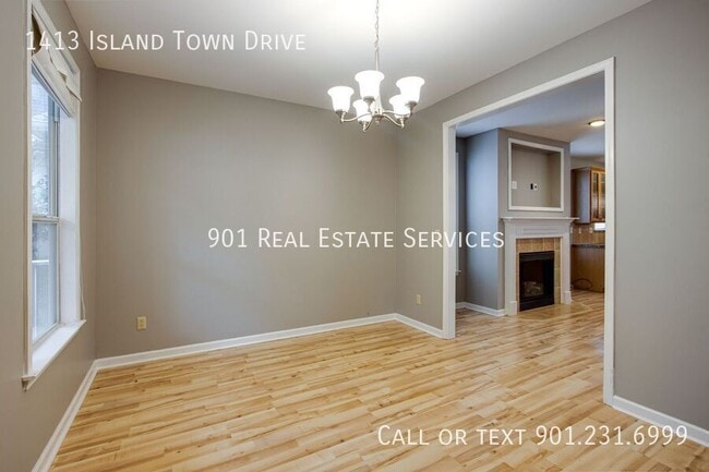 Building Photo - 1413 Island Town Dr