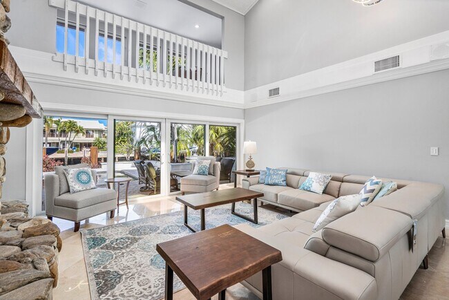 Building Photo - 937 Fern Dr