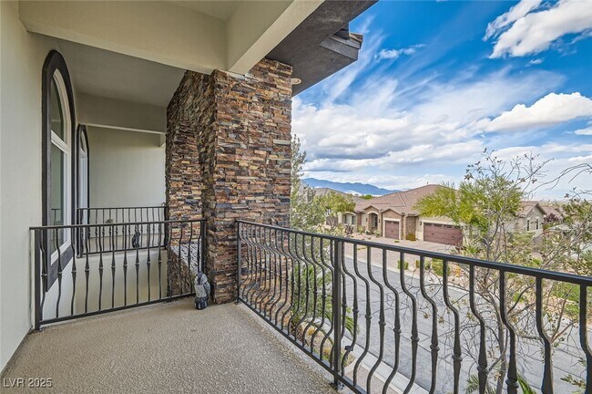 Building Photo - 5367 Secluded Brook Cir