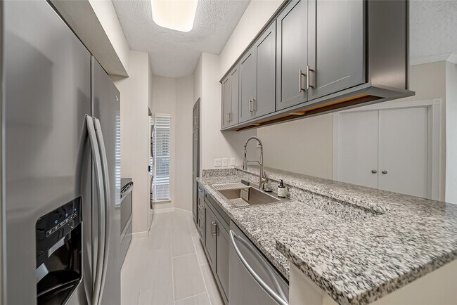 Building Photo - 3317 Golden Trails Dr