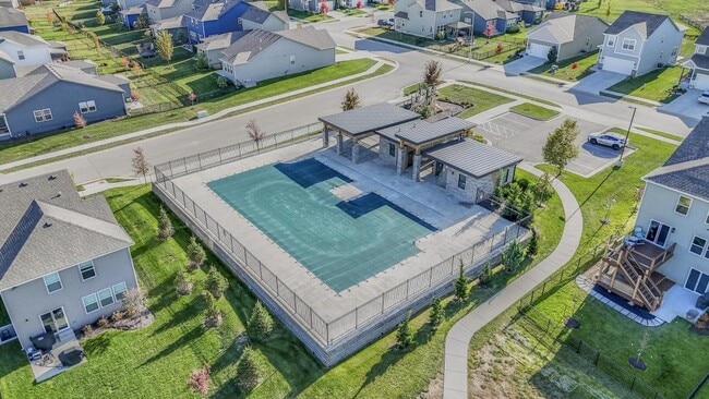 Building Photo - 8708 SW Brickell Dr