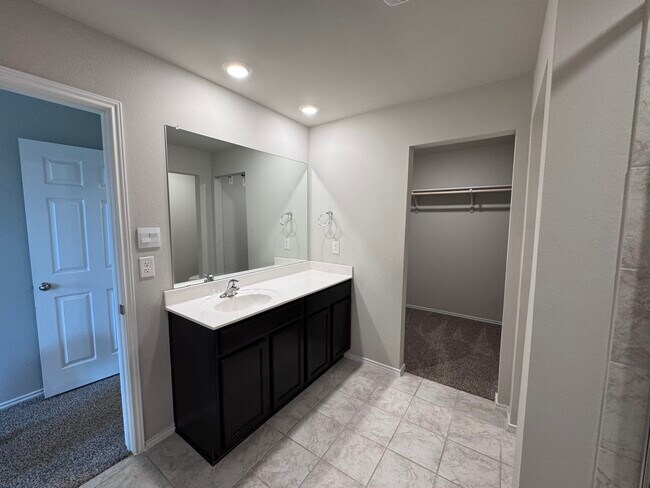 Building Photo - 1104 Prairie Clover Rd