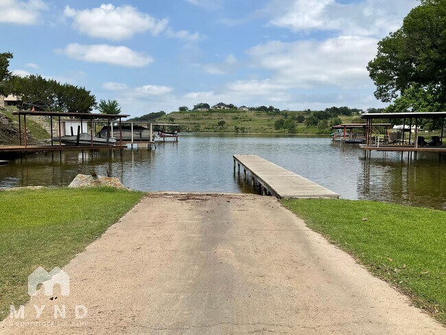 Building Photo - 5736 Lone Star Cir