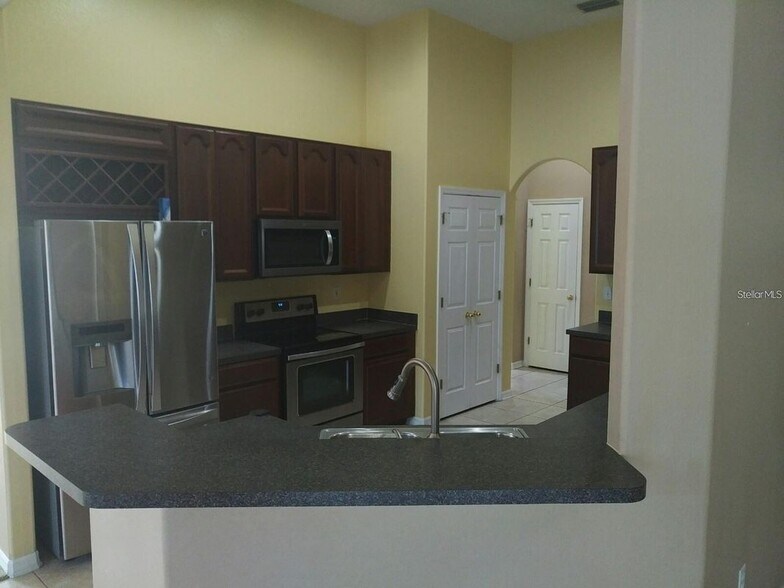 Building Photo - 5804 Justicia Loop