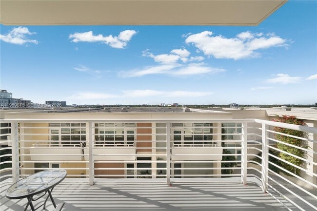 Building Photo - 3250 NE 1st Ave