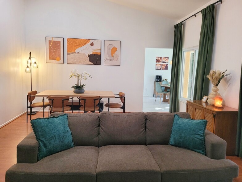 Building Photo - 1911 Tarpon Ct