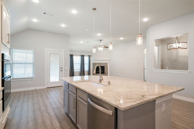 Building Photo - 67 Pioneer Canyon Pl