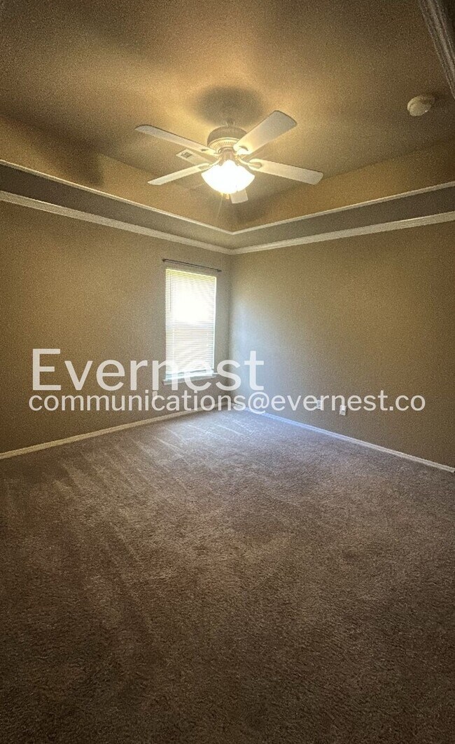 Building Photo - 12009 Big Ridge Cir