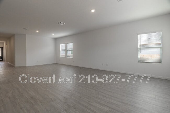 Building Photo - 6072 Companion Rd