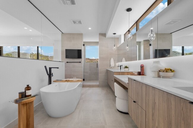 Building Photo - 4053 Heron Fairway Dr